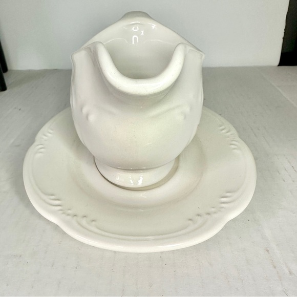 DISCONTINUED Pfaltzgraff “Meadow Lane” Pattern Gravy Boat With Underplate - Picture 6 of 13